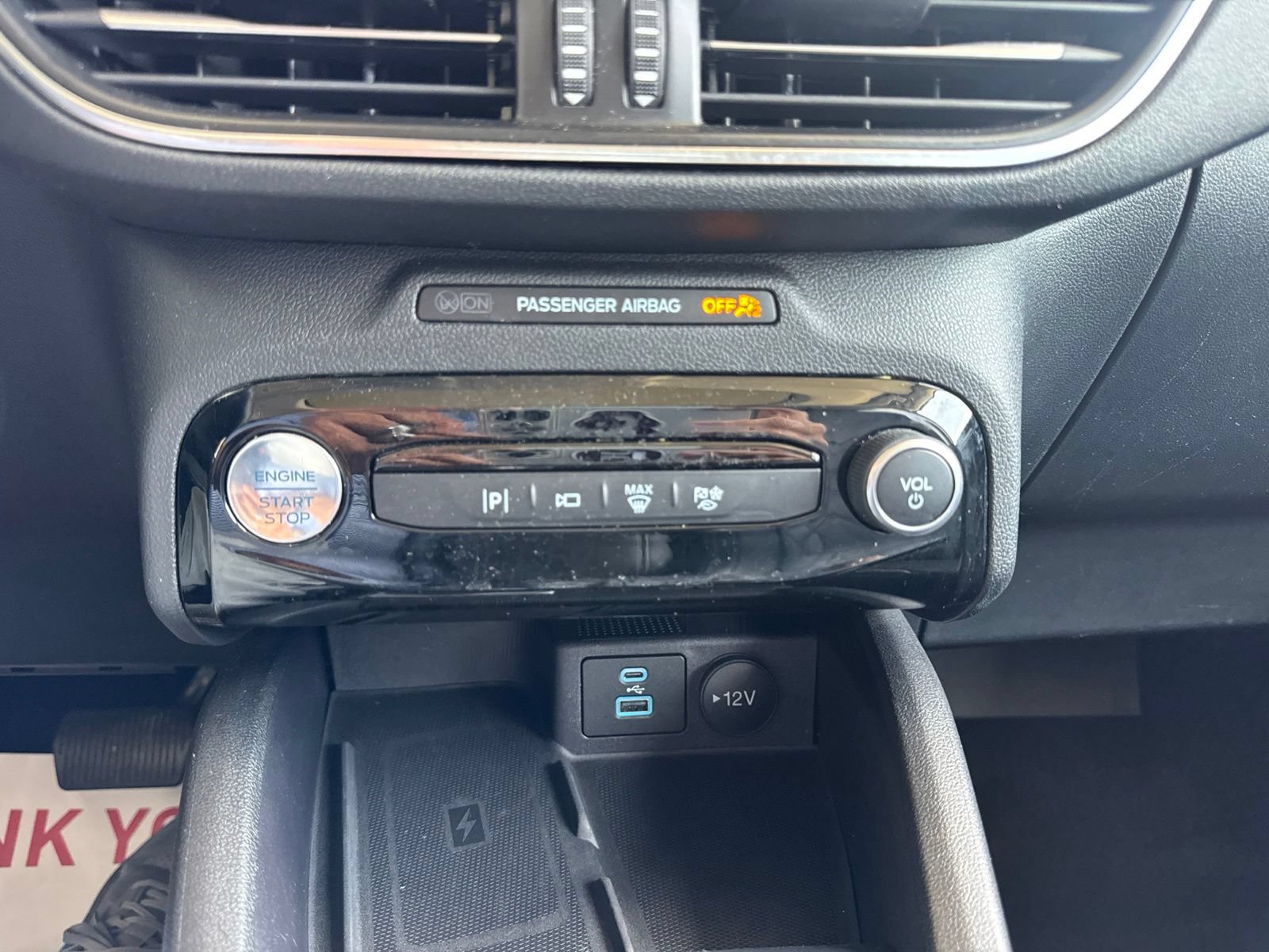Certified 2023 Ford Escape Platinum w/ Premium Technology Package AWD/4WD image 27