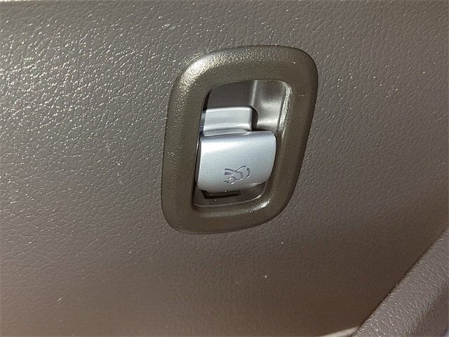 Used 2023 Mercedes-Benz C 300 Sedan image 18