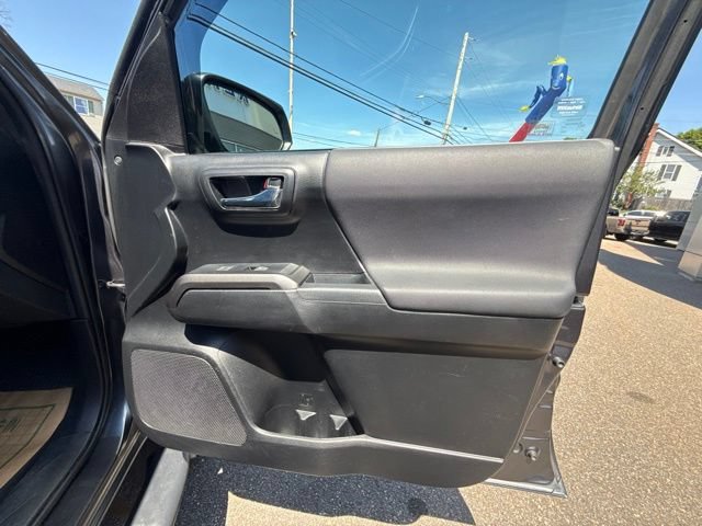Used 2021 Toyota Tacoma TRD Sport w/ Technology Package AWD/4WD image 30