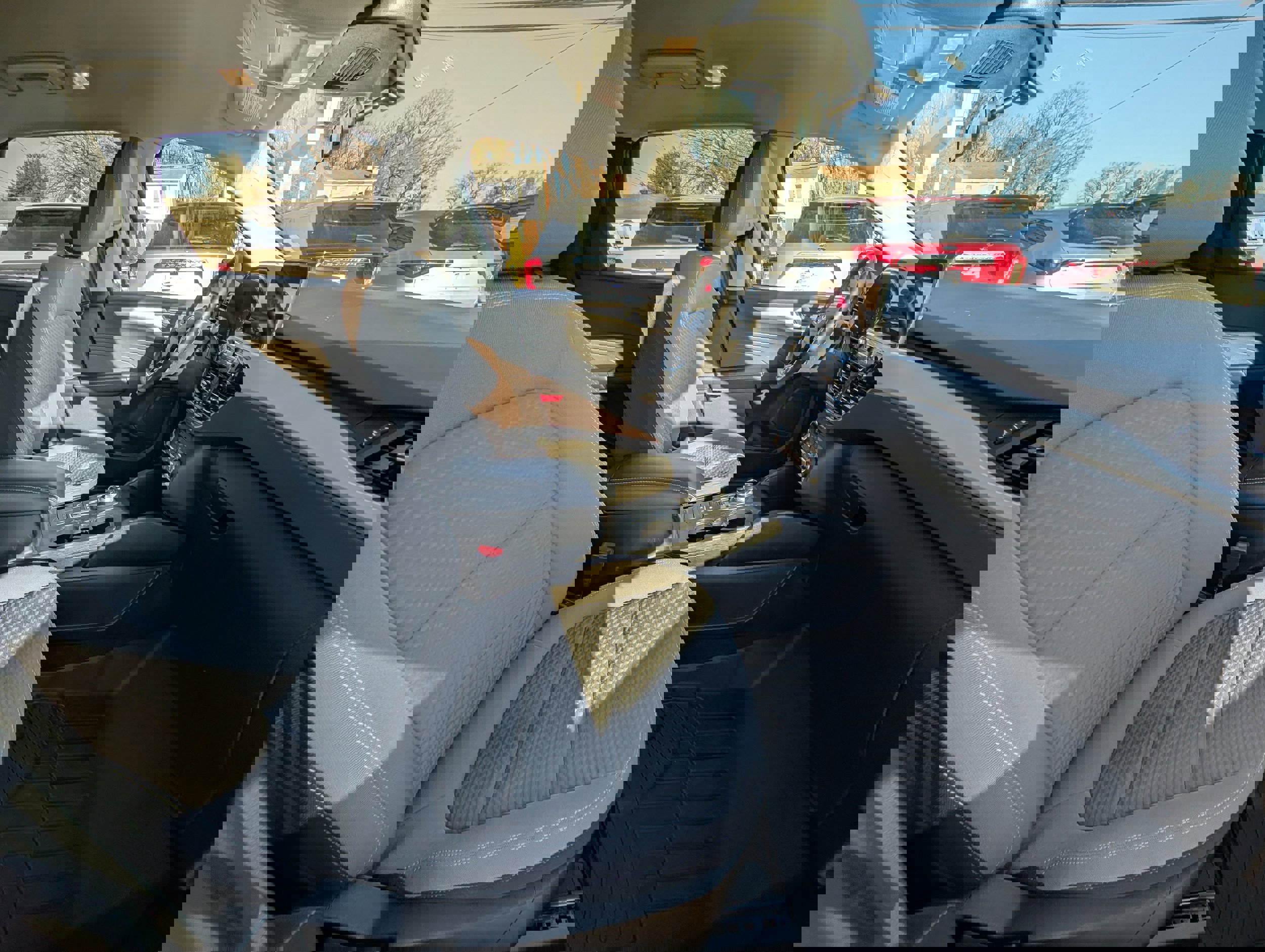 Certified 2022 Ford Escape SE w/ SE Sport Appearance Package image 12