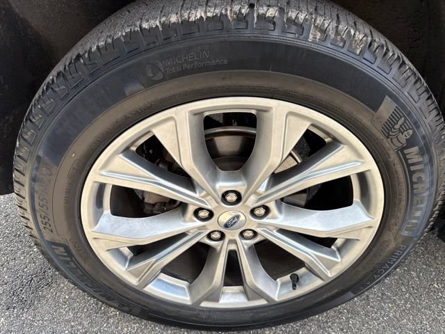 Certified 2023 Ford Explorer XLT w/ Equipment Group 202A AWD/4WD image 12
