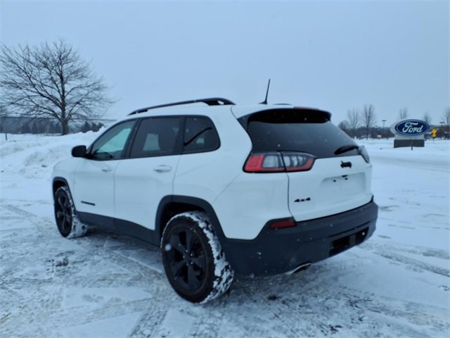 Used 2019 Jeep Cherokee Latitude w/ Cold Weather Group image 2