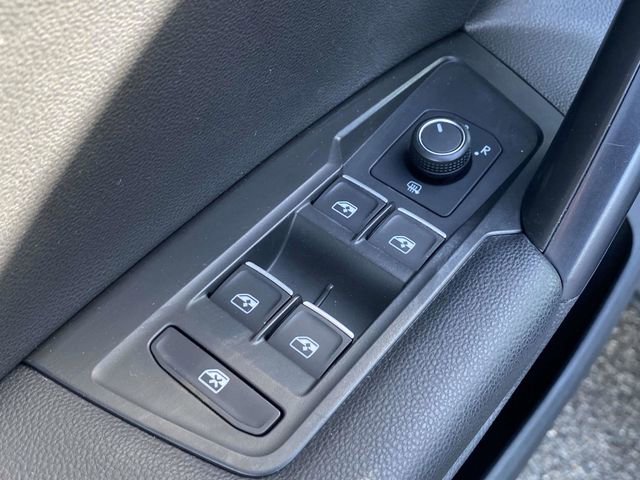 Used 2021 Volkswagen Tiguan SE AWD/4WD image 22