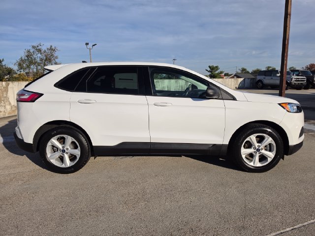 Certified 2020 Ford Edge SE FWD image 4