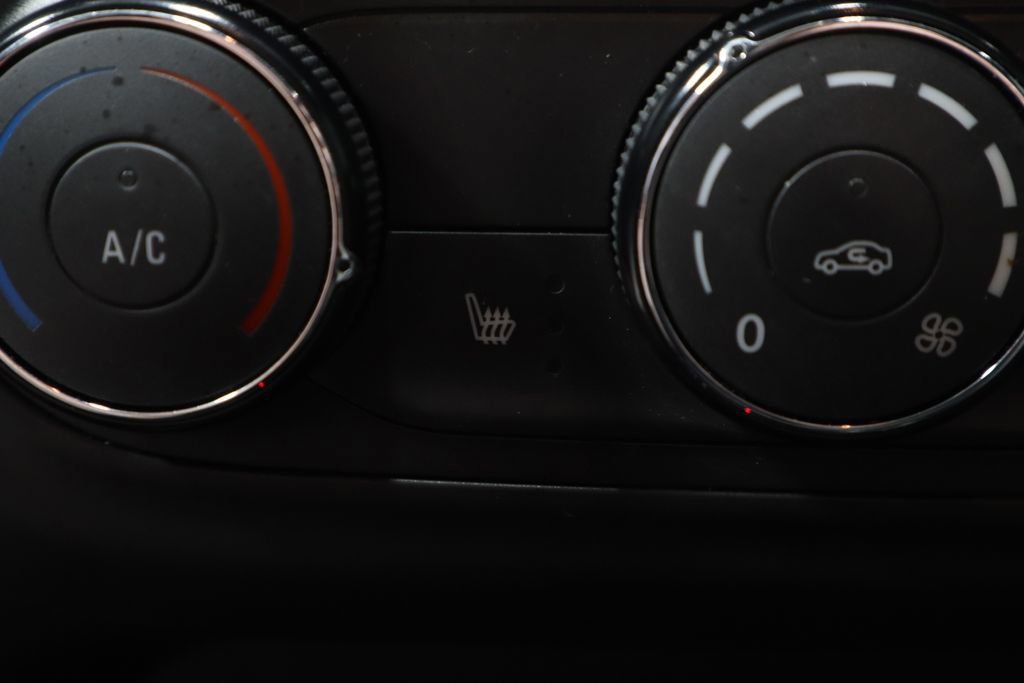 Used 2024 Chevrolet Trax RS w/ Driver Confidence Package image 11