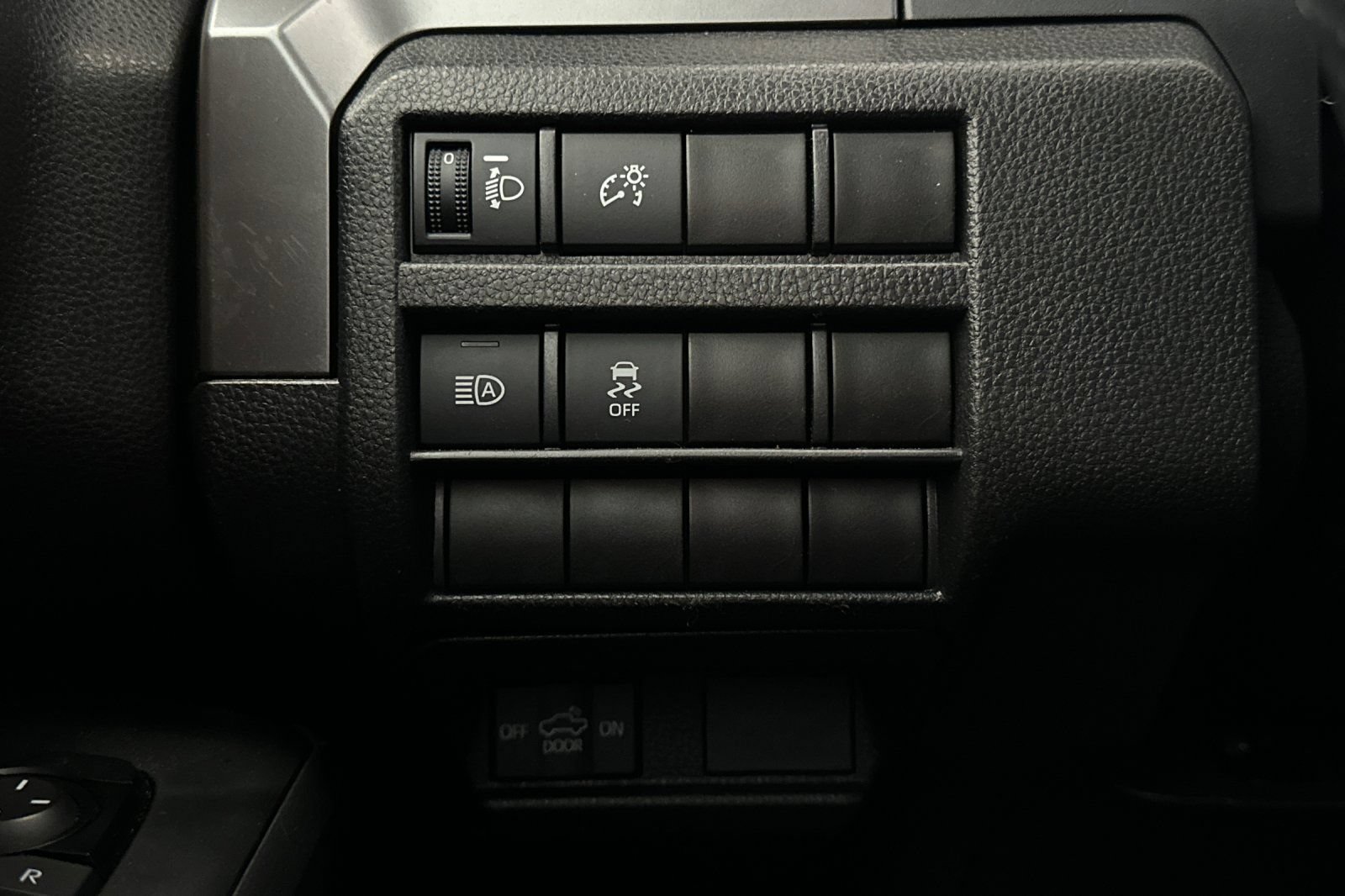 Used 2024 Toyota Tacoma SR5 AWD/4WD image 27