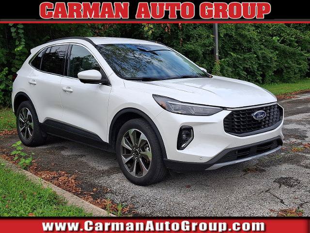 Certified 2023 Ford Escape Platinum AWD/4WD image 1