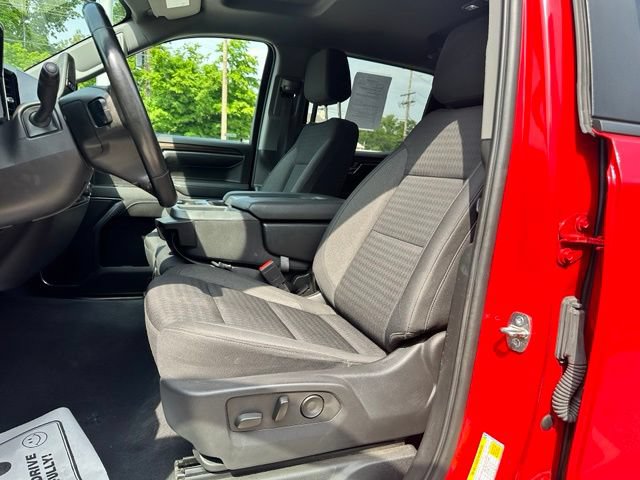 Used 2023 Chevrolet Silverado 1500 LT AWD/4WD image 31