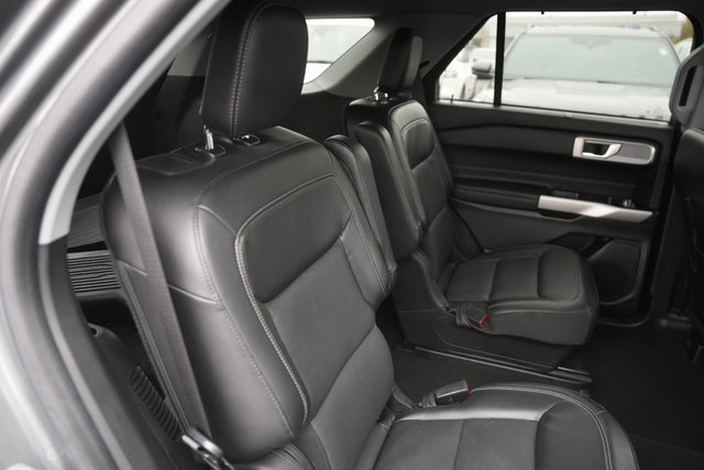 Certified 2022 Ford Explorer Limited w/ Equipment Group 301A image 16