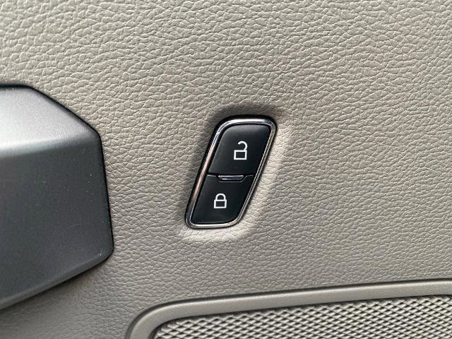 Certified 2019 Ford F250 XLT w/ XLT Premium Package image 14