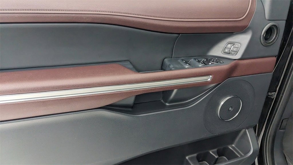 Certified 2022 Ford Expedition Max Limited image 25
