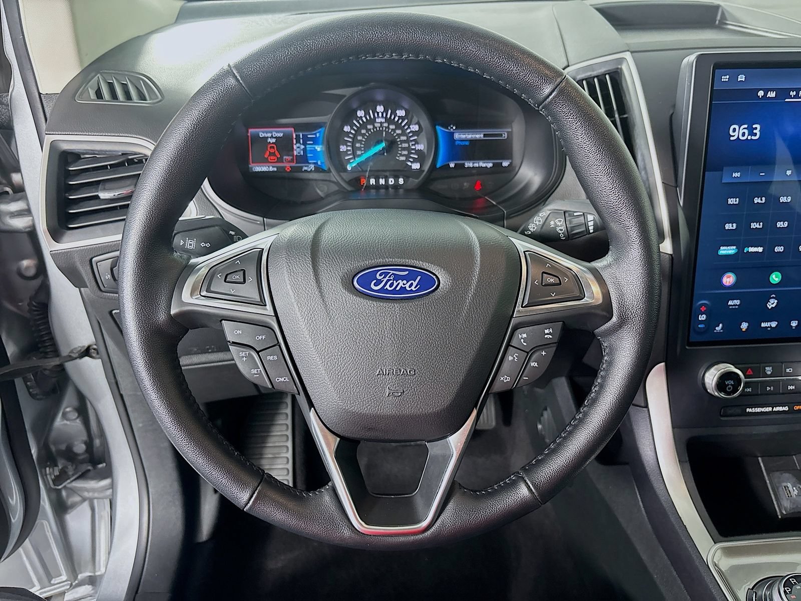 Certified 2023 Ford Edge SEL AWD/4WD image 11