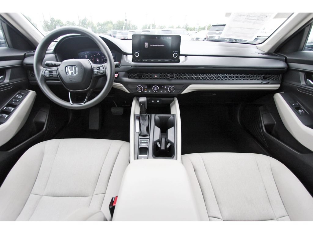 Used 2025 Honda Accord LX image 11