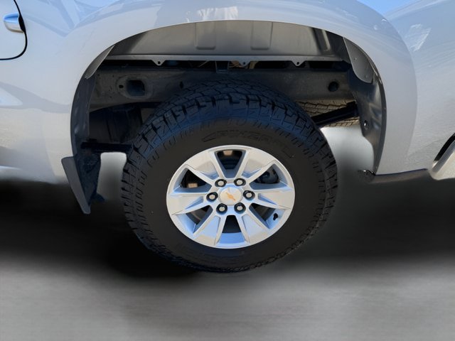 Used 2025 Chevrolet Silverado 1500 LT AWD/4WD image 22
