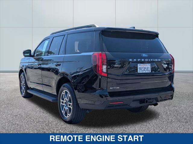 Certified 2025 Ford Expedition Active RWD image 3