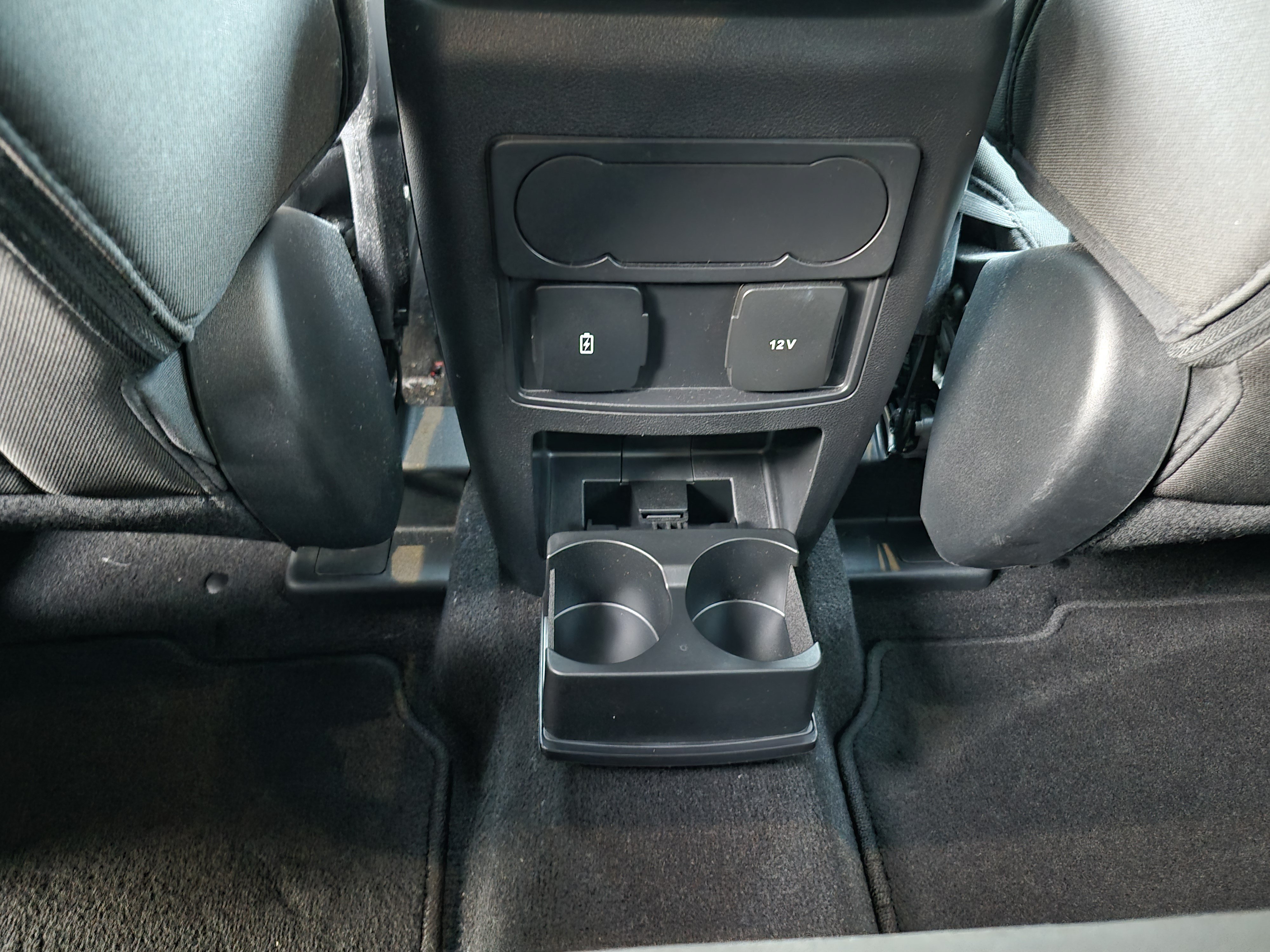 Certified 2024 Ford Explorer XLT RWD image 19