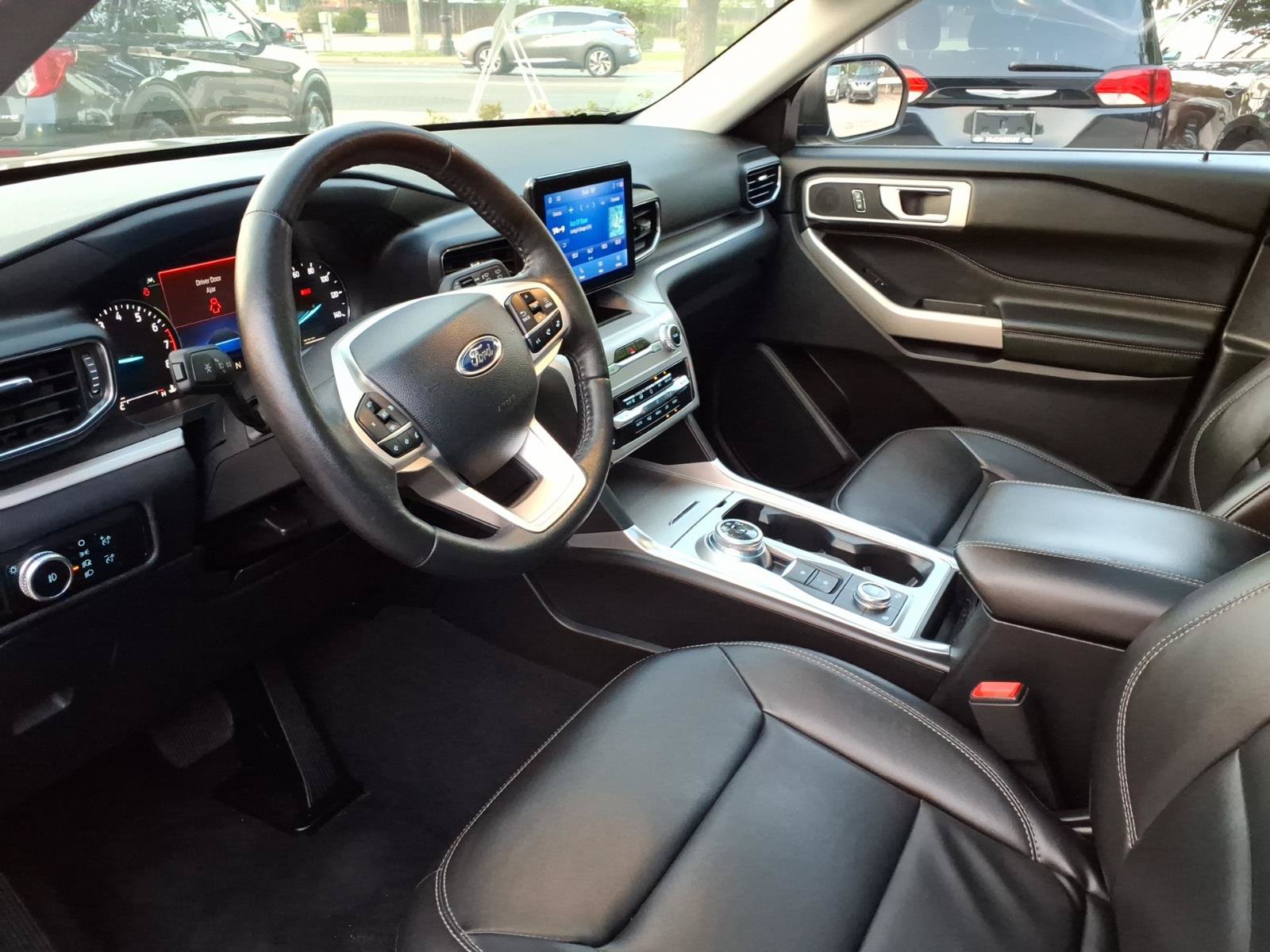 Certified 2023 Ford Explorer XLT w/ Equipment Group 202A AWD/4WD image 10