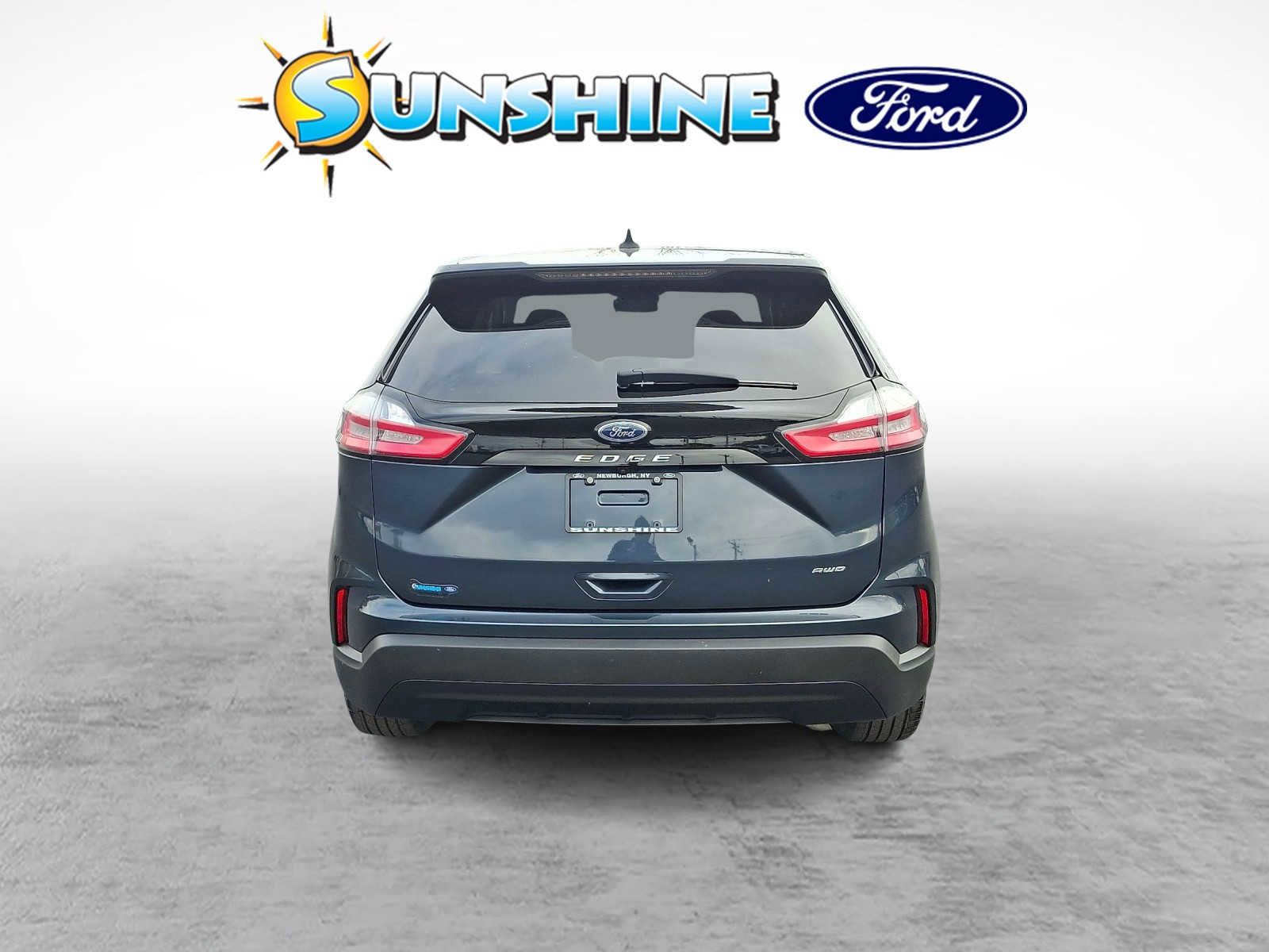 Certified 2024 Ford Edge SE image 3
