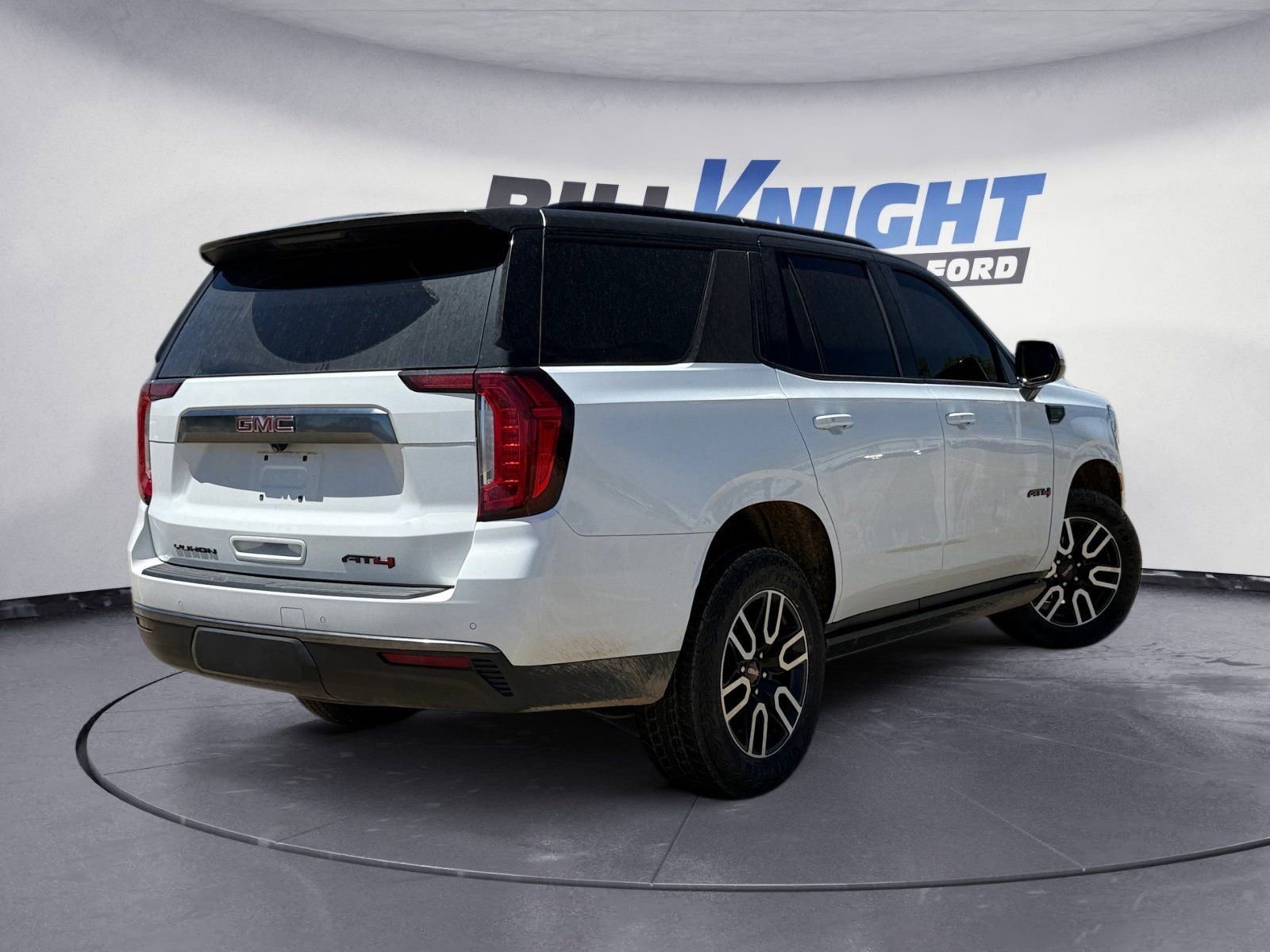 Used 2023 GMC Yukon AT4 w/ LPO, Floor Liner Package AWD/4WD image 5
