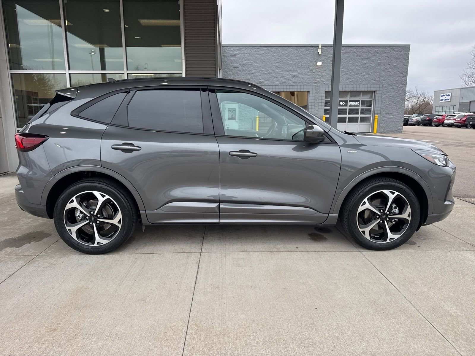 Certified 2023 Ford Escape ST-Line Select w/ Tech Pack #2 image 2