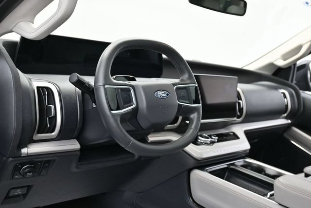 Certified 2025 Ford Expedition Active AWD/4WD image 16