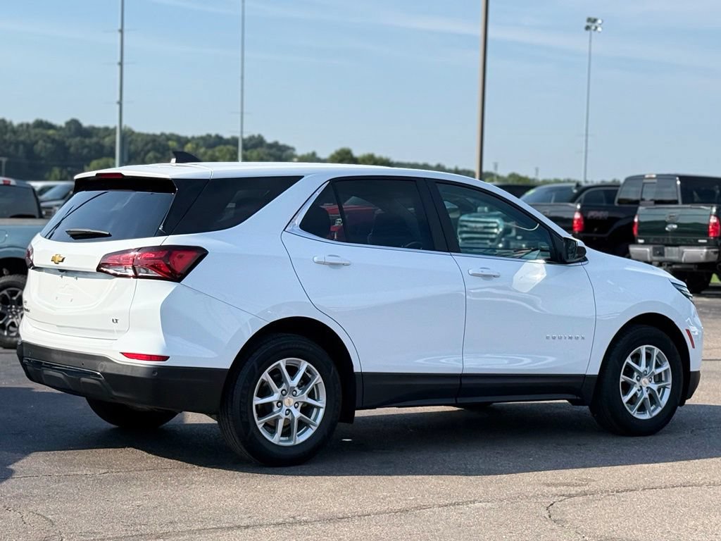 Used 2023 Chevrolet Equinox LT FWD image 30