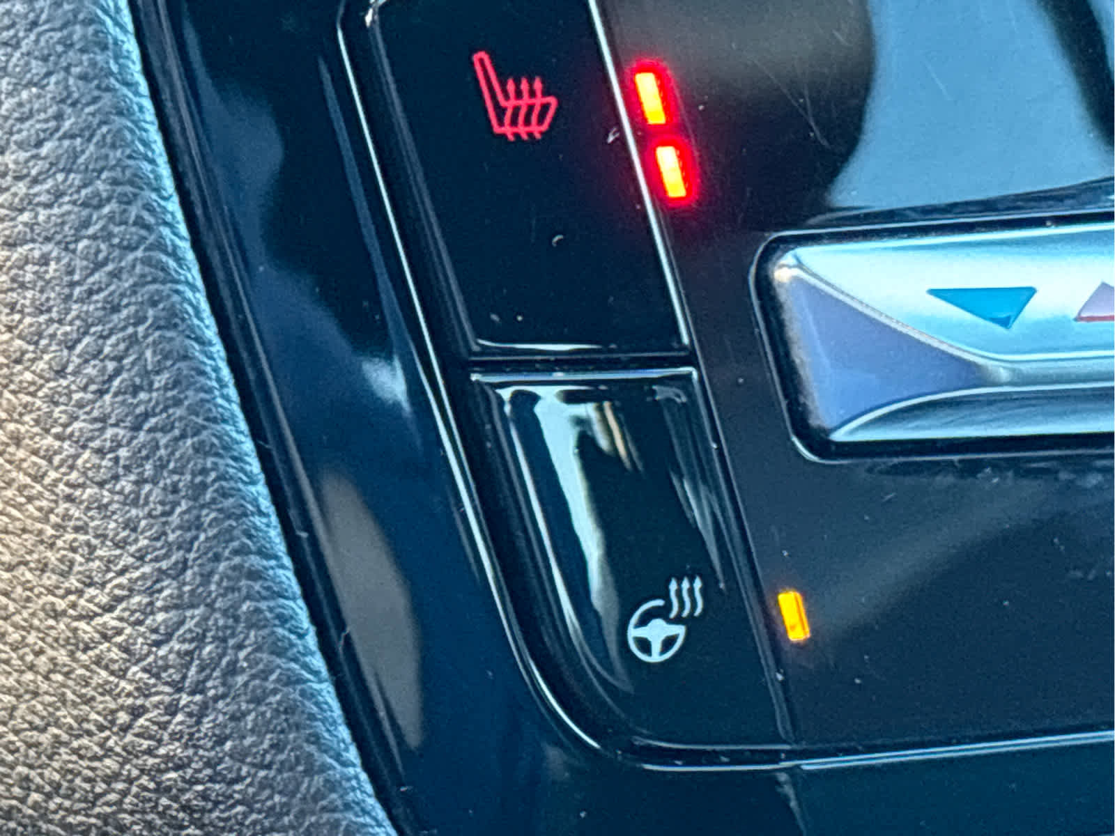 Certified 2023 Ford Explorer ST-Line w/ Class IV Trailer Tow Package image 23