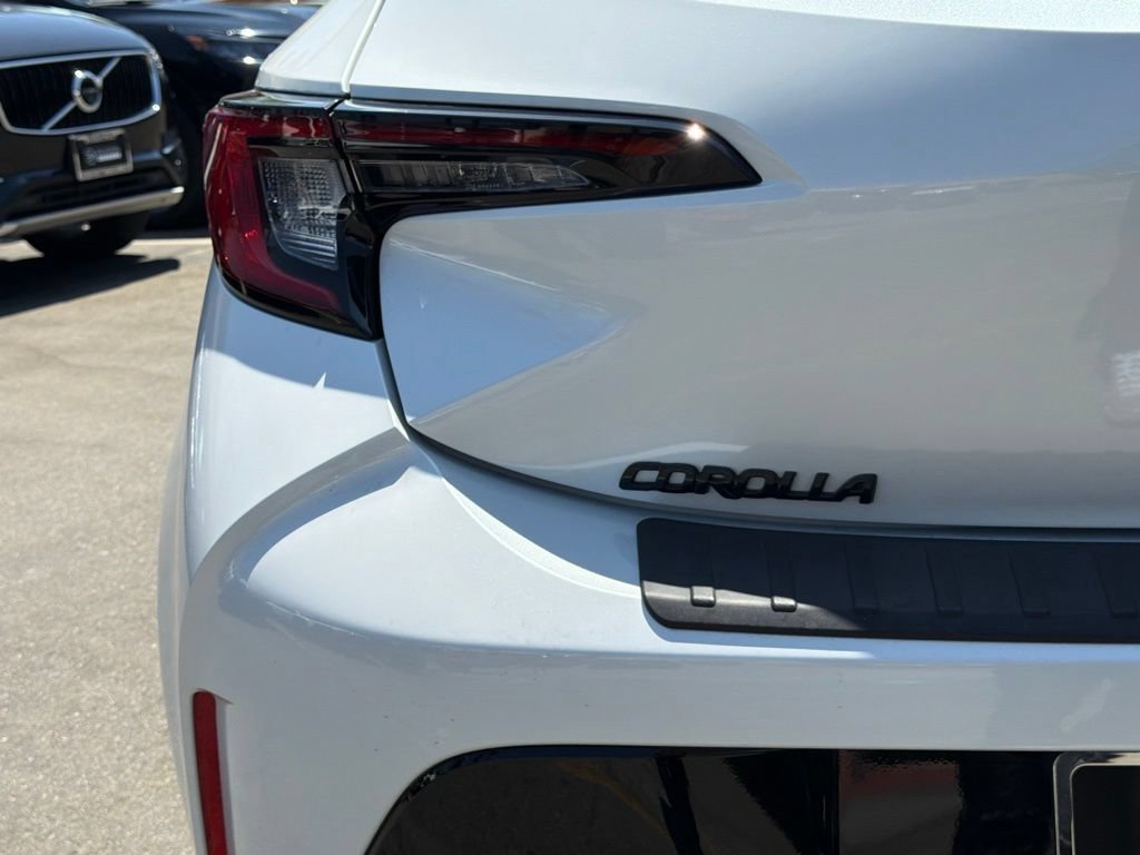 Used 2025 Toyota Corolla Hatchback w/ SE Package FWD image 16