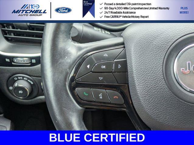 Used 2019 Jeep Cherokee Latitude Plus AWD/4WD image 16