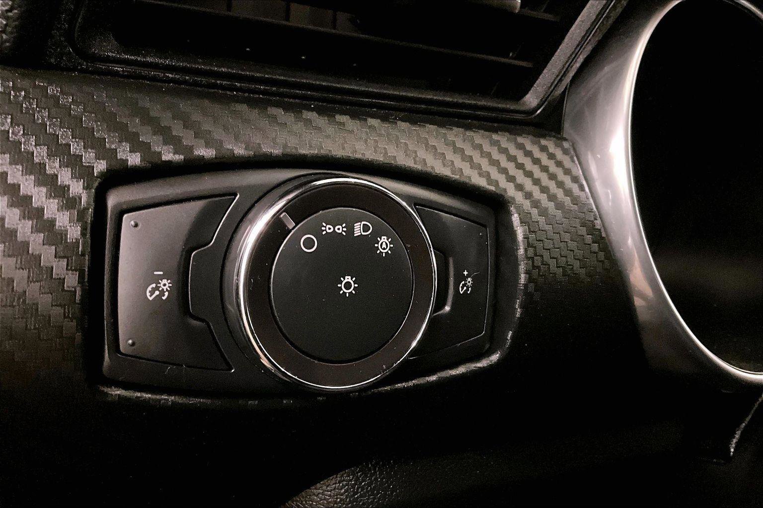 Certified 2019 Ford Mustang Coupe w/ Black Accent Package image 30