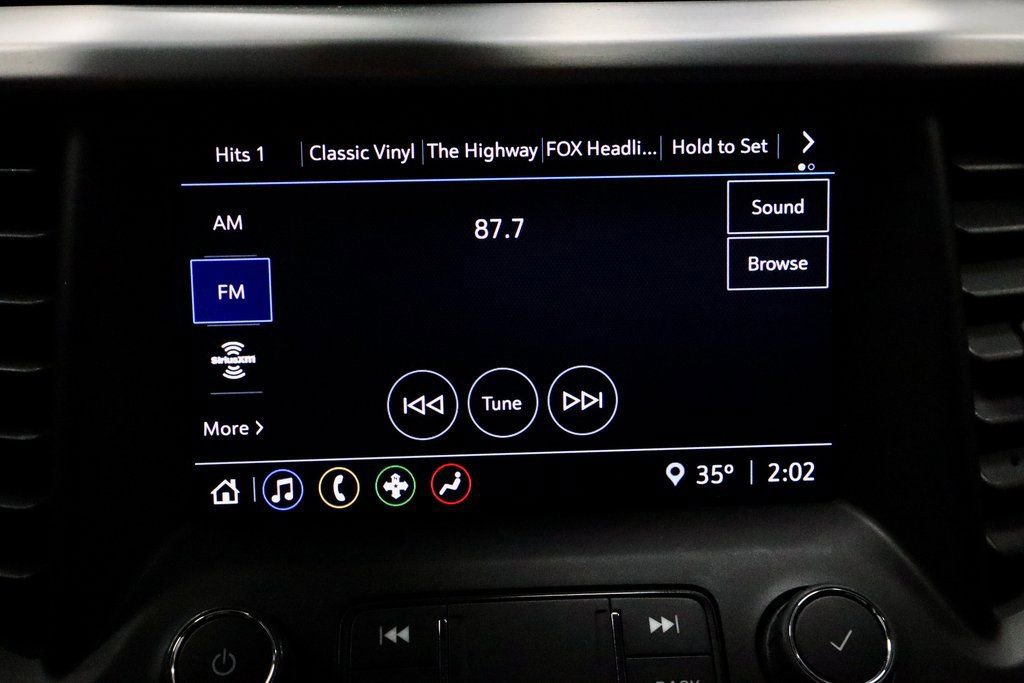 Used 2023 GMC Acadia SLE image 10