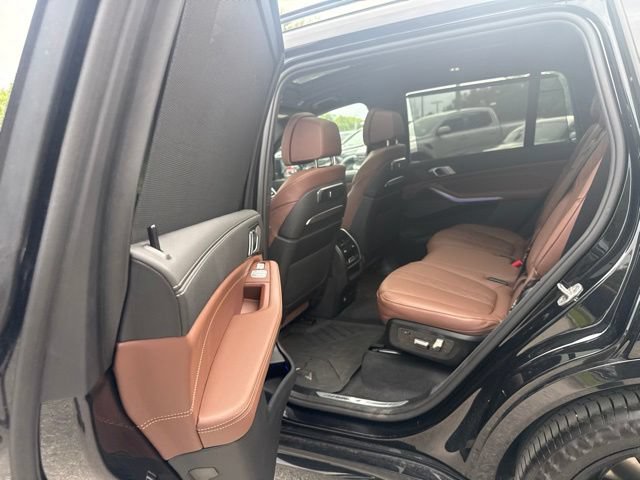 Used 2025 BMW X7 M60i AWD/4WD image 15