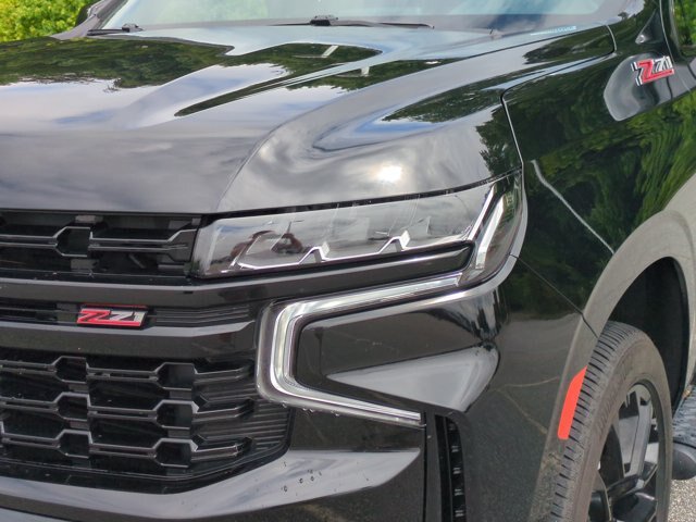 Used 2023 Chevrolet Tahoe Z71 w/ Luxury Package AWD/4WD image 10