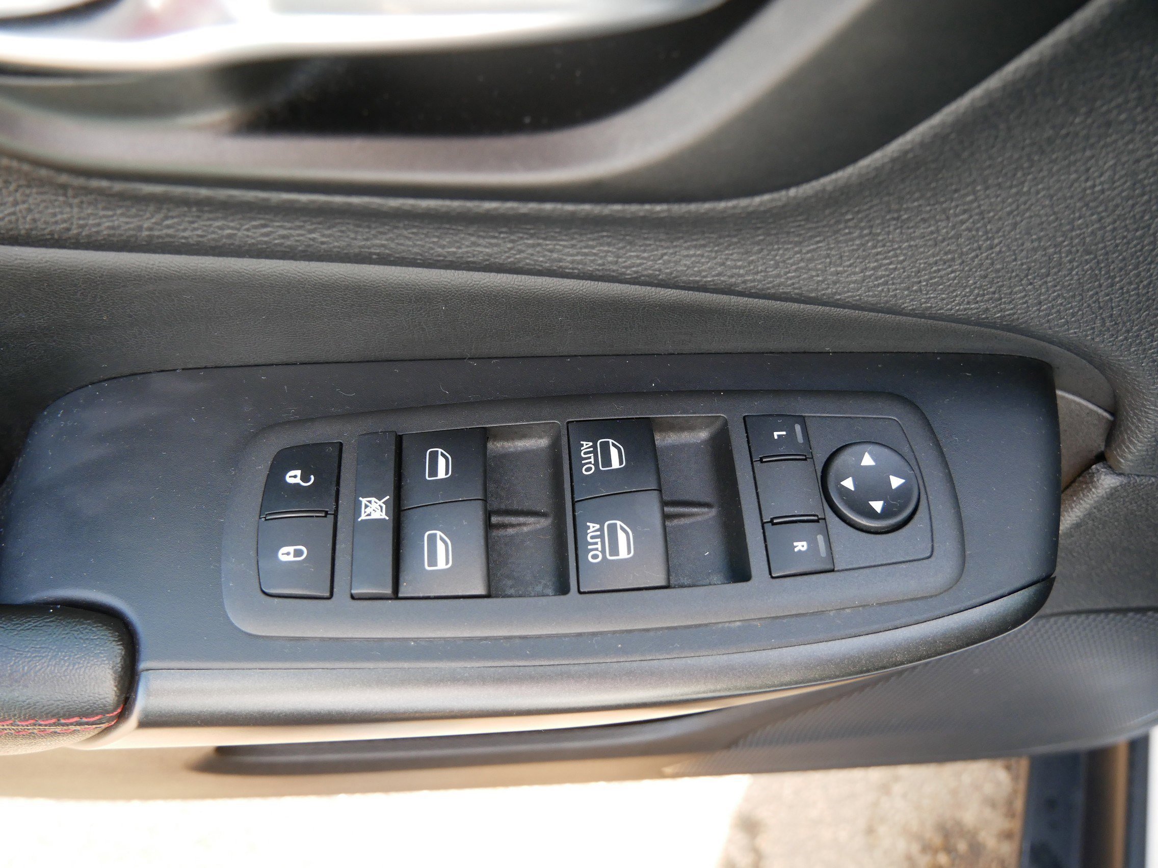 Used 2022 Jeep Cherokee Trailhawk image 37