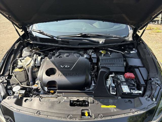 Used 2023 Nissan Maxima SR w/ Sport Mat Group FWD image 26