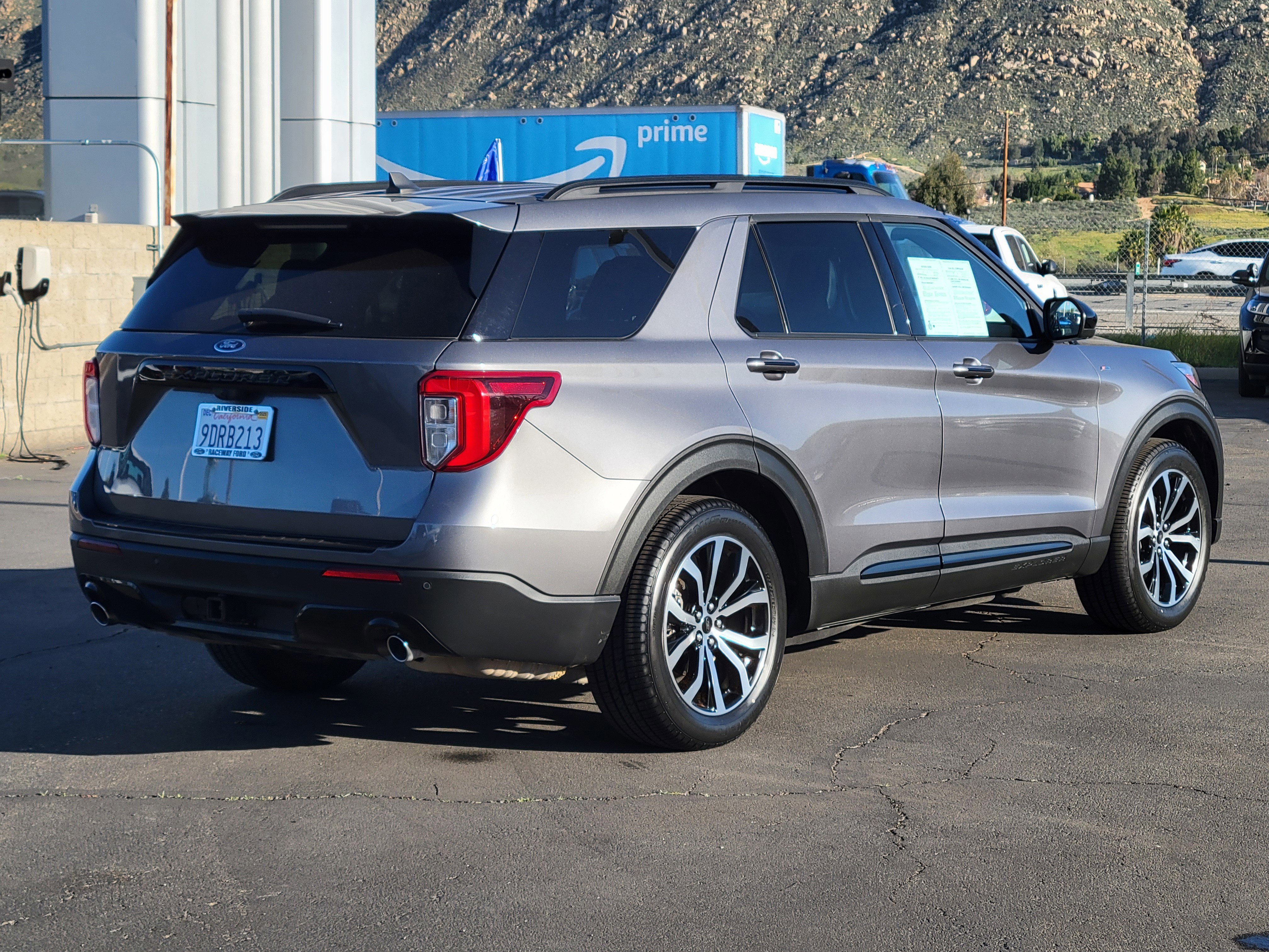 Certified 2022 Ford Explorer ST-Line w/ Class IV Trailer Tow Package image 2
