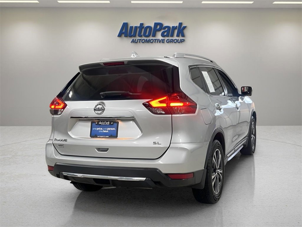 Used 2017 Nissan Rogue SL image 5