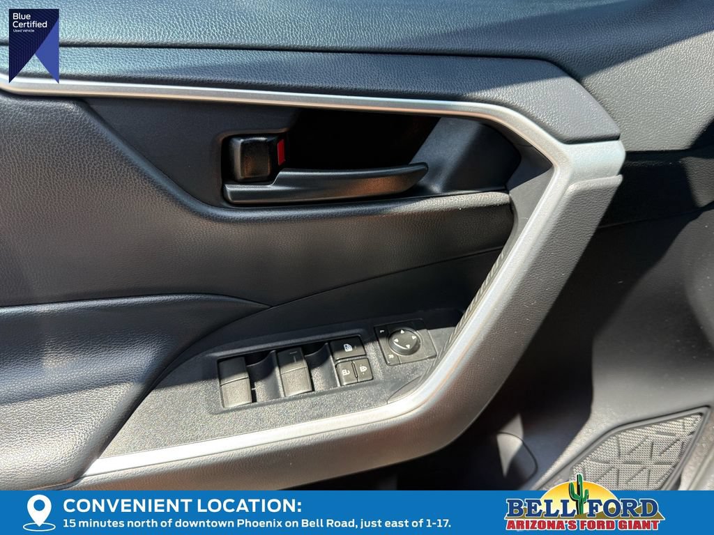 Used 2022 Toyota RAV4 LE AWD/4WD image 13