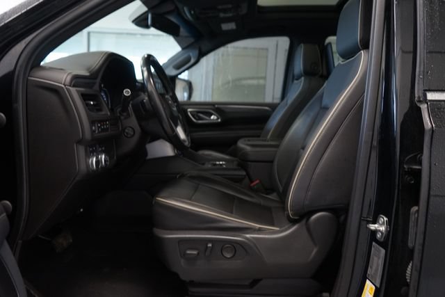 Used 2021 GMC Yukon SLT w/ Rear Media and Nav Package AWD/4WD image 21