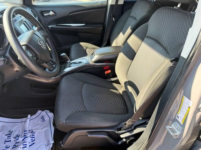 Used 2020 Dodge Journey SE w/ Blacktop Package FWD image 5