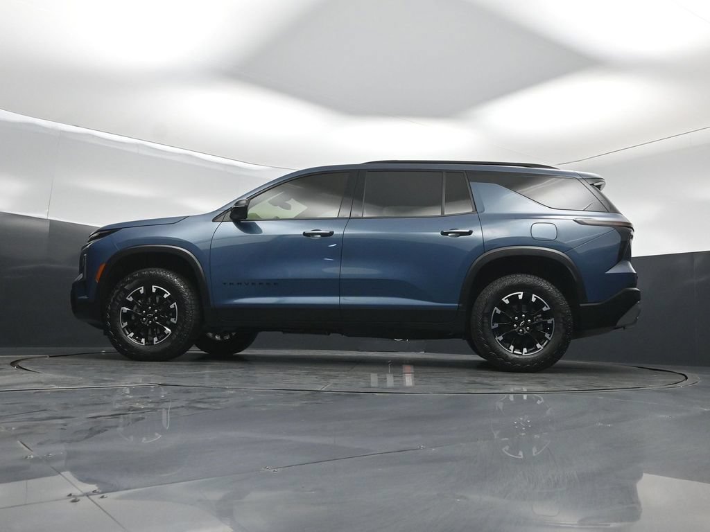 Used 2025 Chevrolet Traverse Z71 w/ Driver Confidence Package AWD/4WD image 7