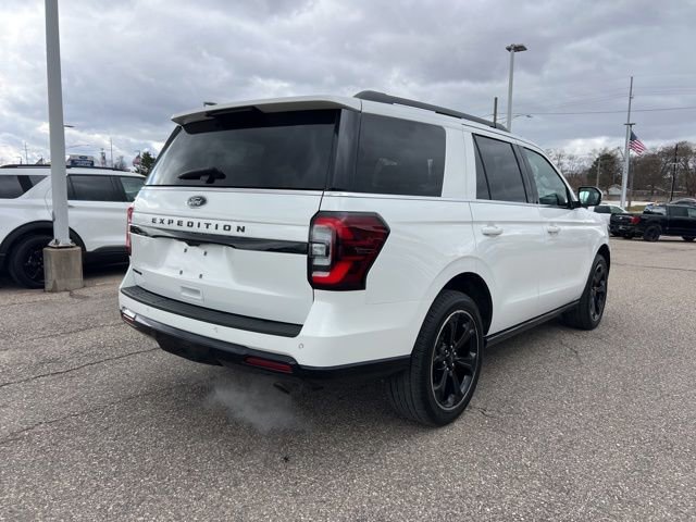 Certified 2022 Ford Expedition Limited image 2