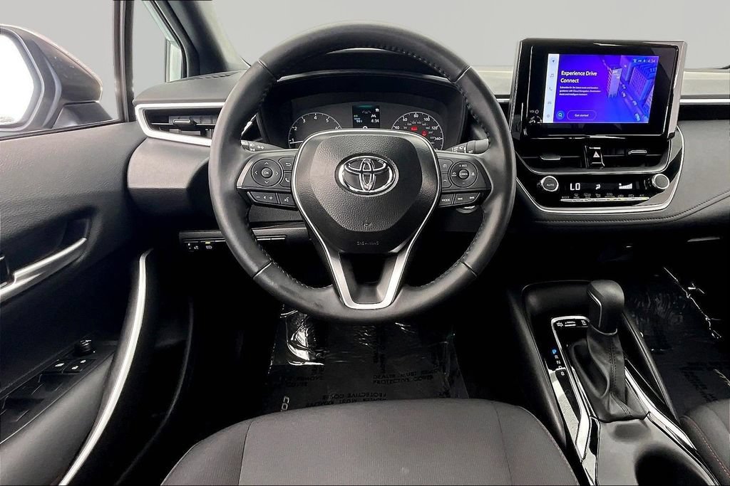 Used 2025 Toyota Corolla SE FWD image 5