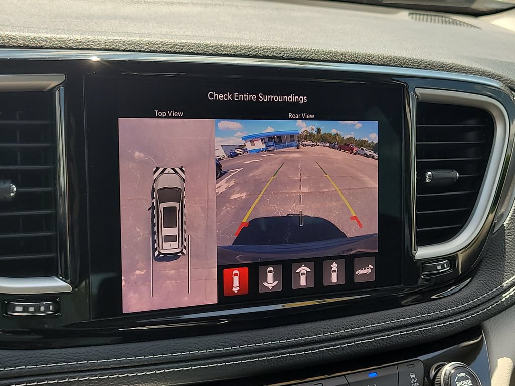 Used 2022 Chrysler Pacifica Touring-L w/ Uconnect Theater Family Group FWD image 25