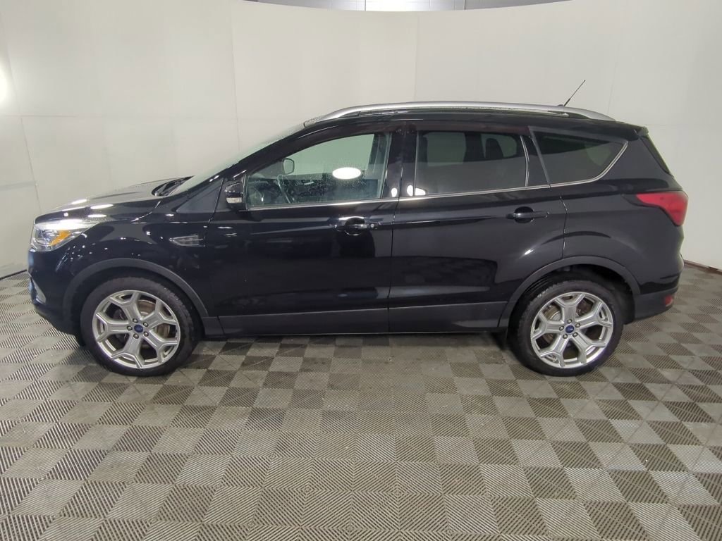 Certified 2019 Ford Escape Titanium image 2
