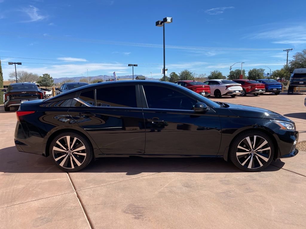 Used 2021 Nissan Altima 2.5 SR w/ SR Premium Package image 10