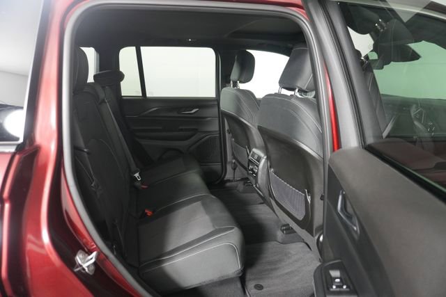 Used 2025 Jeep Grand Cherokee Laredo X AWD/4WD image 26