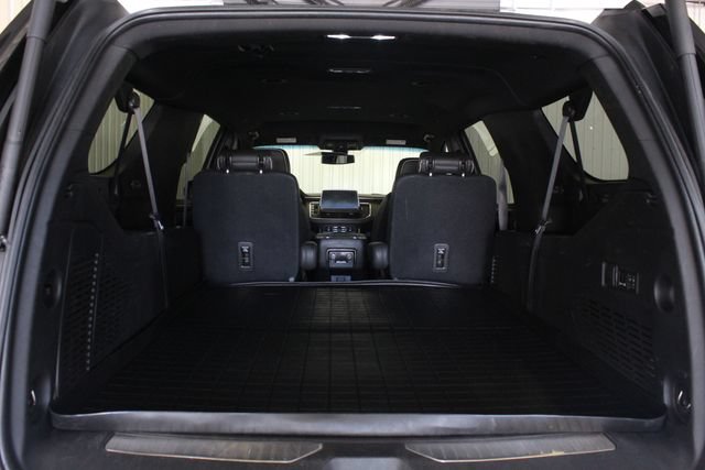 Used 2021 Chevrolet Suburban Premier AWD/4WD image 7