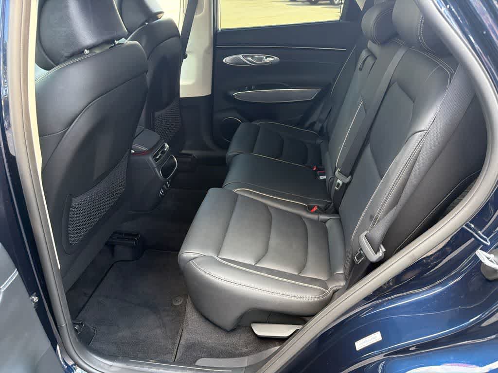 Used 2023 Genesis GV70 2.5T w/ Advanced Package AWD/4WD image 18