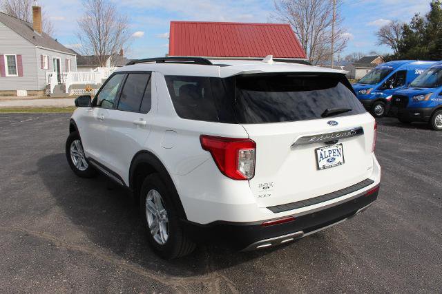 Certified 2022 Ford Explorer XLT w/ Equipment Group 202A image 2